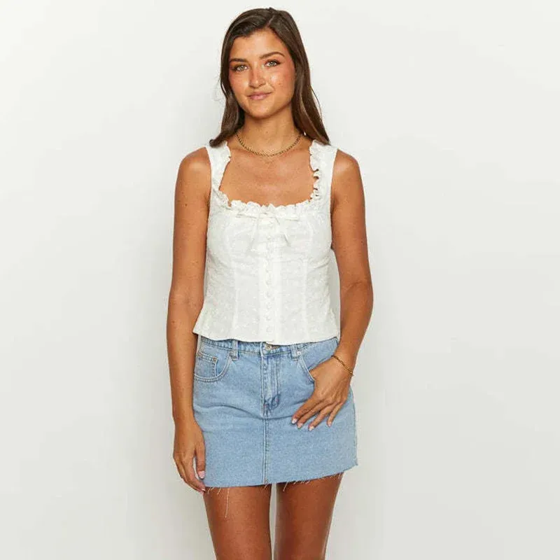 Brandi - Flattering summer top