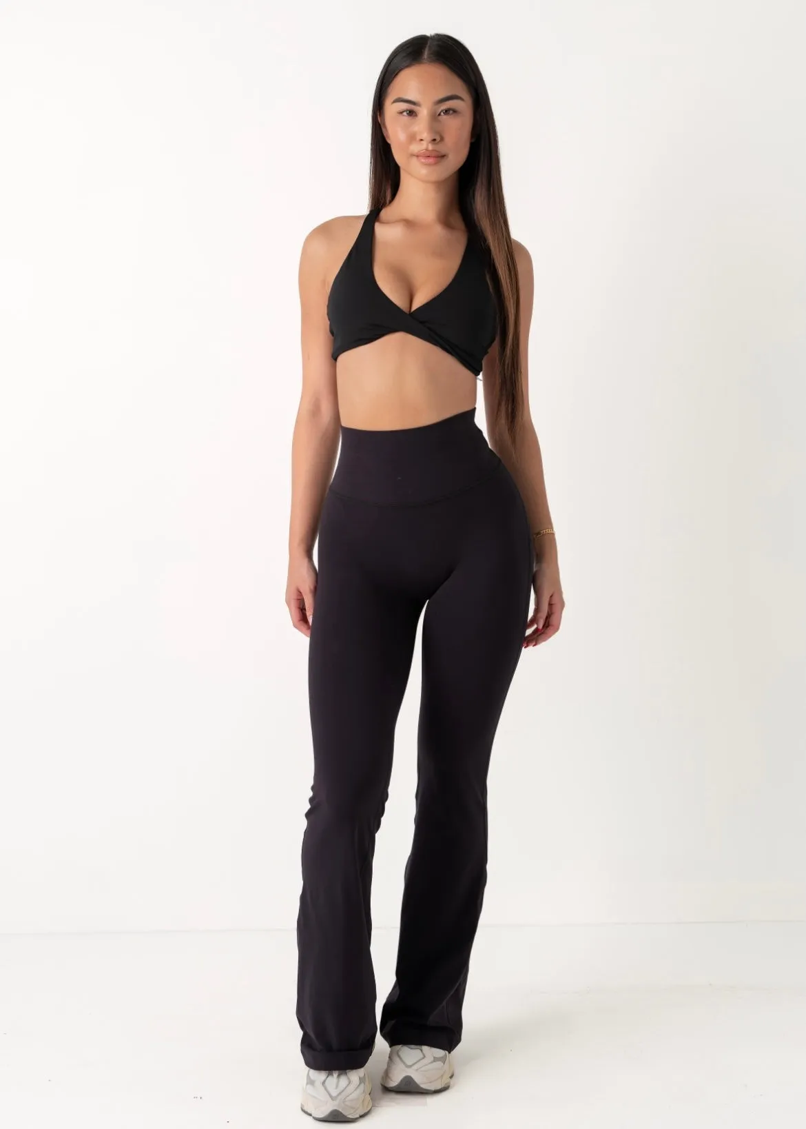 EVERYDAY FLARED LEGGINGS - BLACK