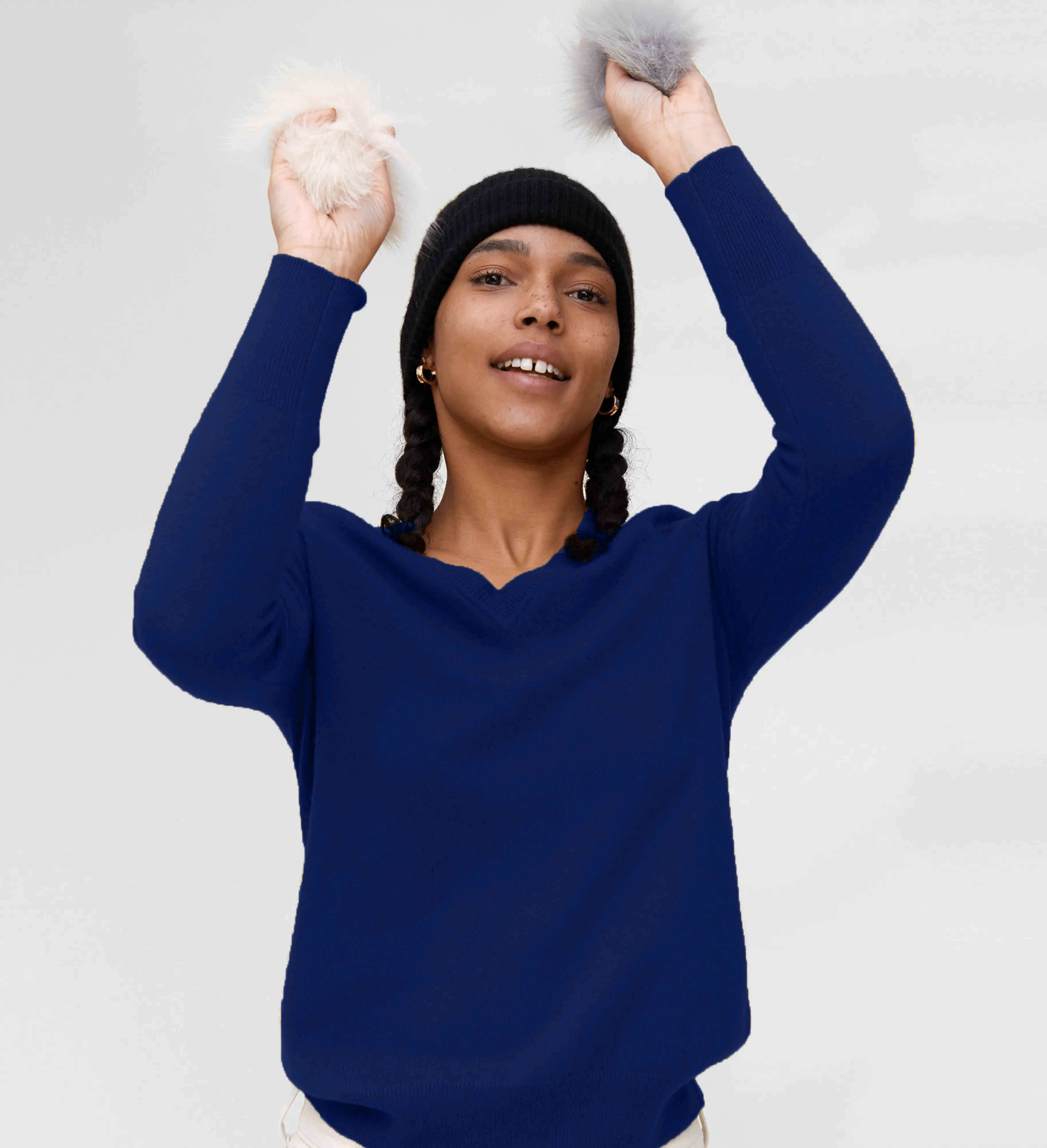 The Women's Basic V-Neck Cashmere Sweater