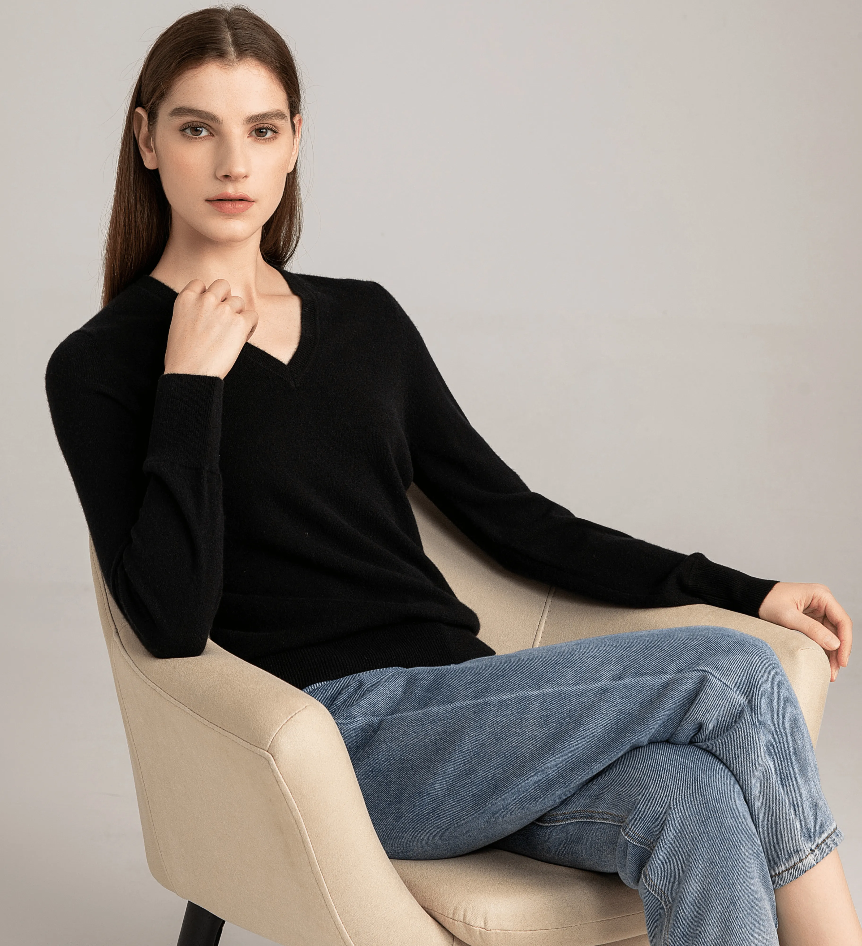 The Women's Basic V-Neck Cashmere Sweater